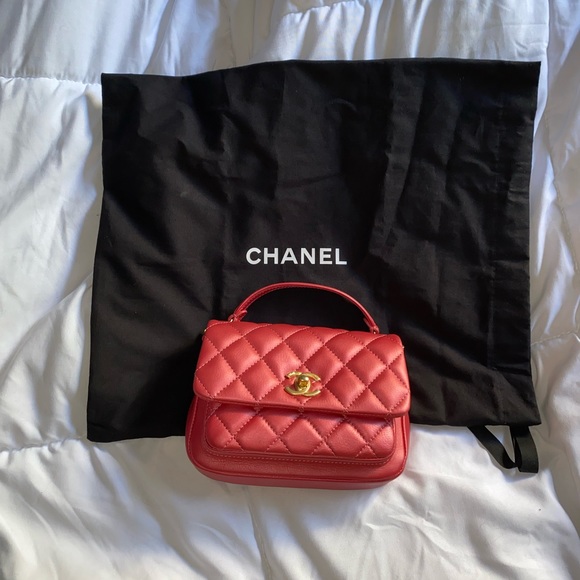 Pink Chanel - Picture 12 of 13